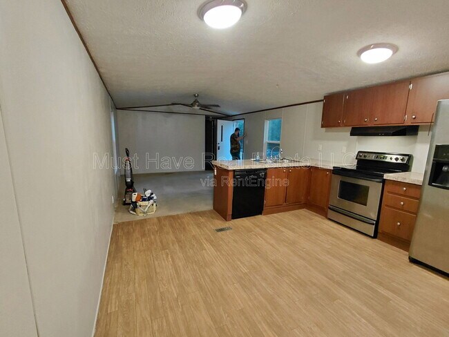 Building Photo - 1691 Zebulon Dr