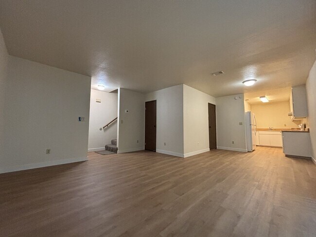 Foto del edificio - 857 Adams Terrace