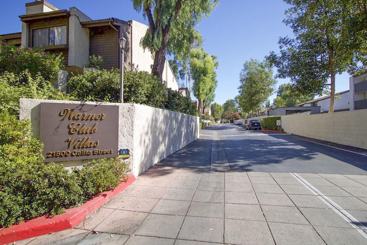 Primary Photo - 21500 Califa St