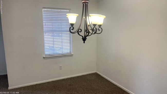 Building Photo - 212 Hallbrook Dr