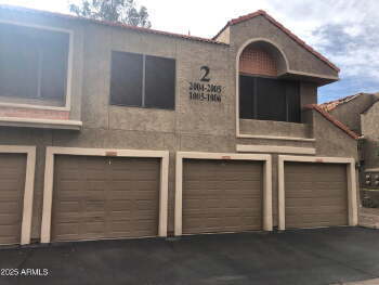 Building Photo - Beautiful Scottsdale  2 Bedroom 2 Bath Con...