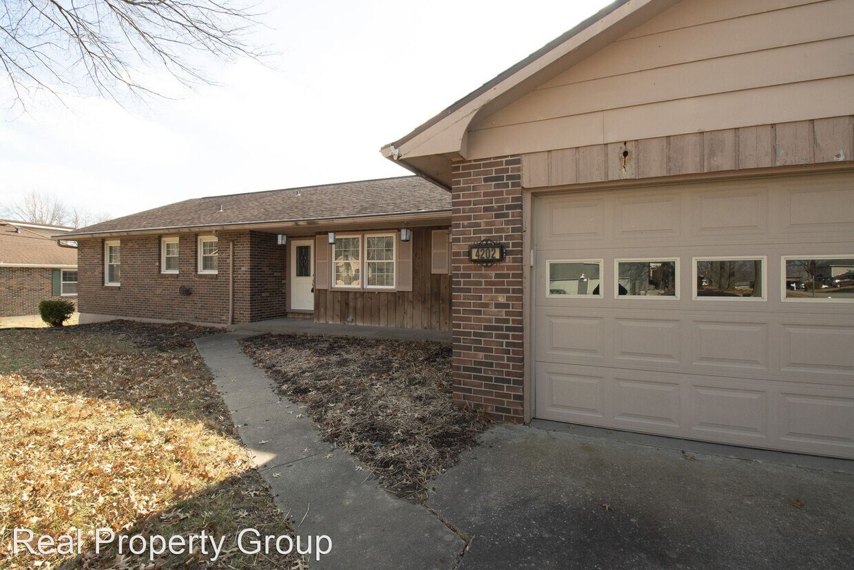 4 br, 3 bath House 4202 Faurot Dr House Rental in Columbia, MO