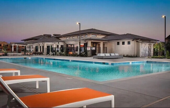 Foto del edificio - Modern 4BR Sacramento Home with Exclusive Clubhouse!