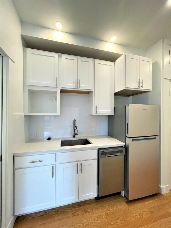 Photo - 29 Green St Townhome