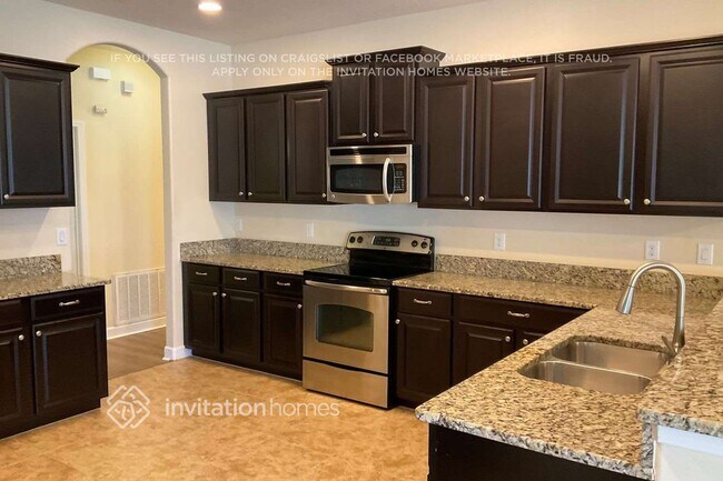 Building Photo - 20114 Blue Daze Ave