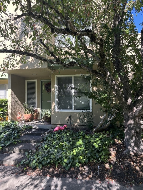 Foto del edificio - 3022 Yulupa Ave