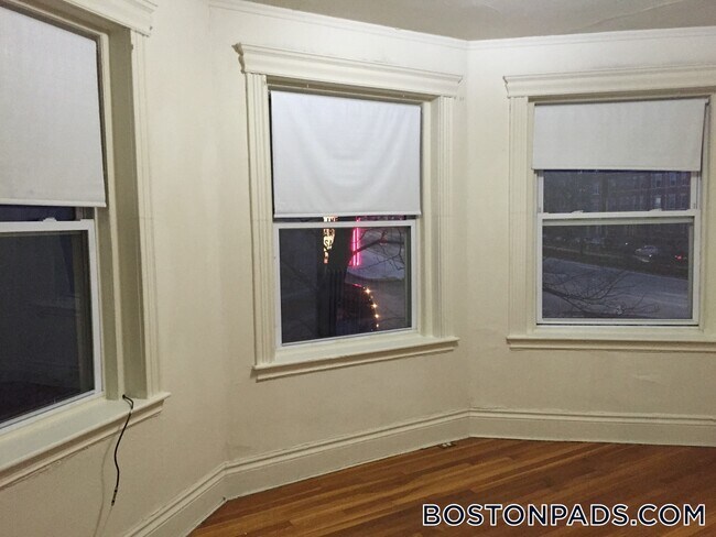 Building Photo - 1350 Commonwealth Ave