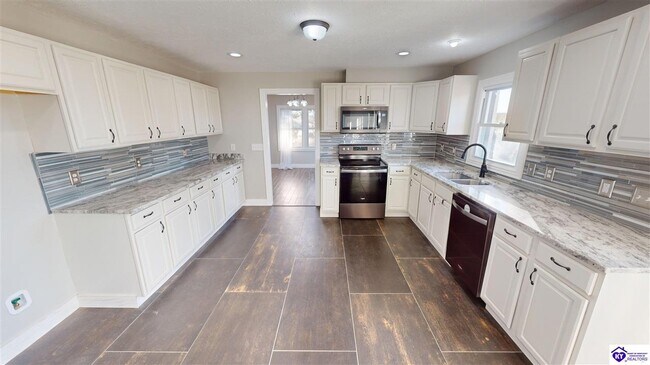 Foto del edificio - 818 Otter Creek Rd