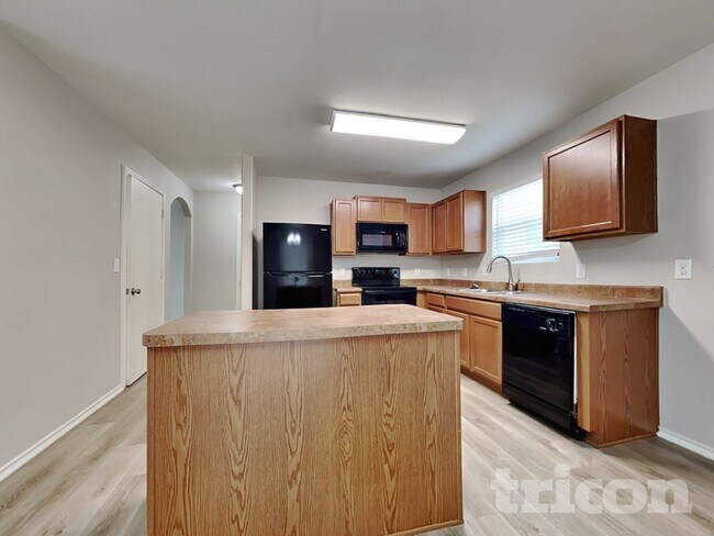 Building Photo - 2606 Harvest Creek