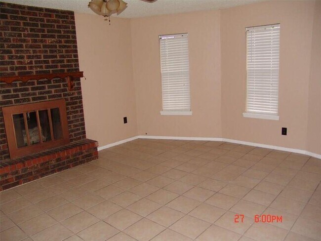 Building Photo - 5433 Van Horn Dr