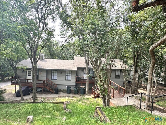 Foto del edificio - 901 Hillyer St