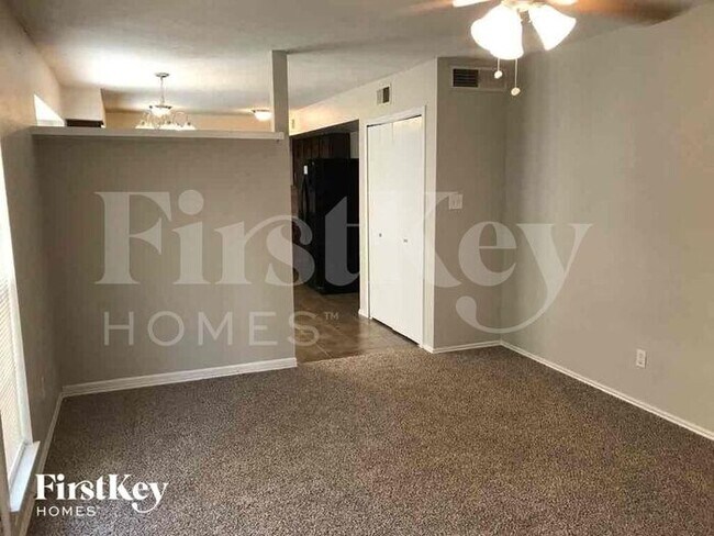Building Photo - 7717 Castillo Rd