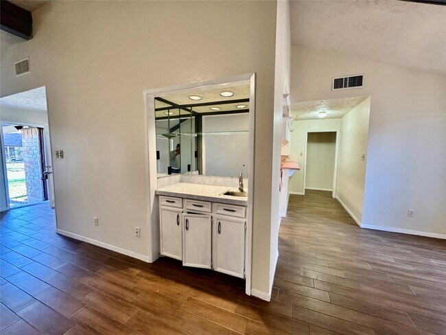 Foto del edificio - 10131 Sagedale Dr