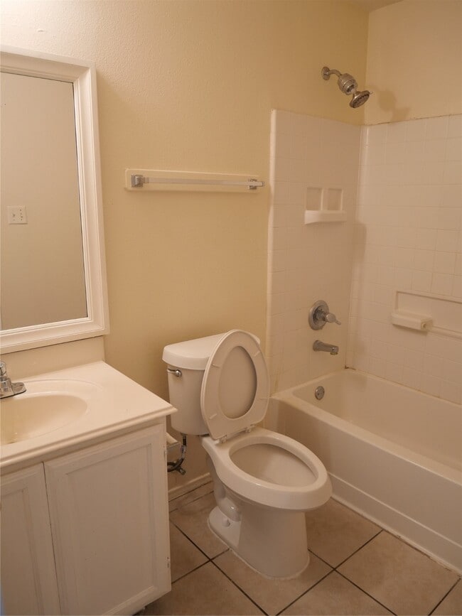 Building Photo - 5510 Rio Alamo St