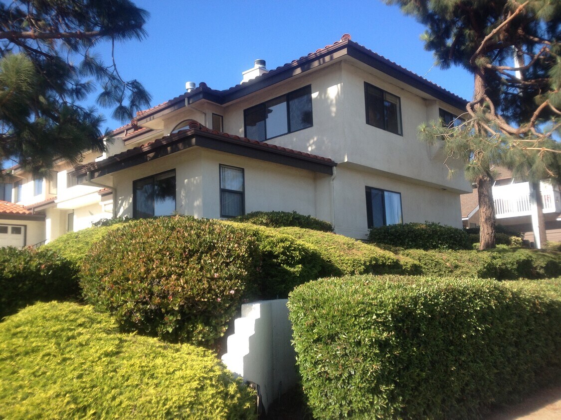 1691 Brighton Ave, Grover Beach, CA 93433 Townhome Rentals in Grover Beach CA