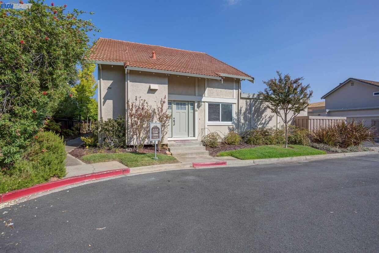 25 Clark Creek Cir, Clayton, CA 94517 Townhome Rentals in Clayton CA
