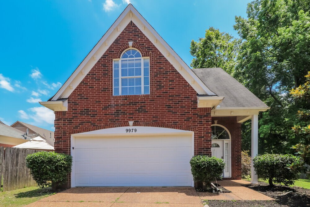 Foto principal - 9979 Misty Elm Dr