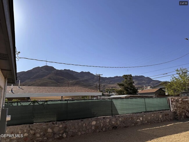 Foto del edificio - 2721 Sacramento Ave