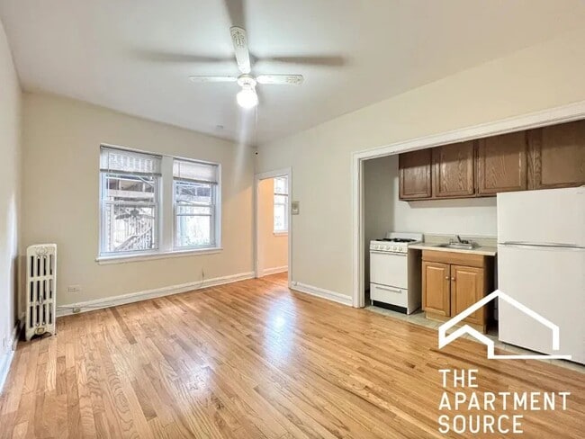 Photo - 2827 N Burling St (Chicago, IL) Apartment