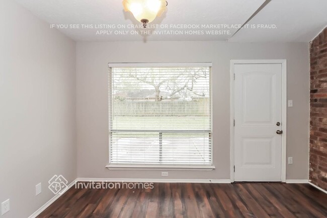 Building Photo - 2785 Glen Haven Dr