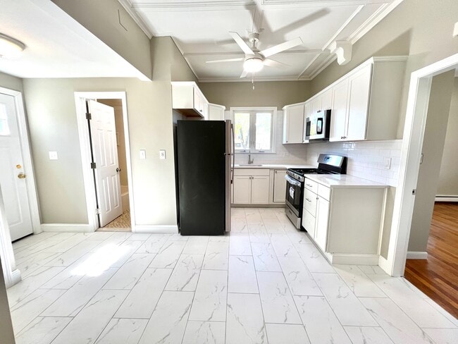 Kitchen - 6 Holland St