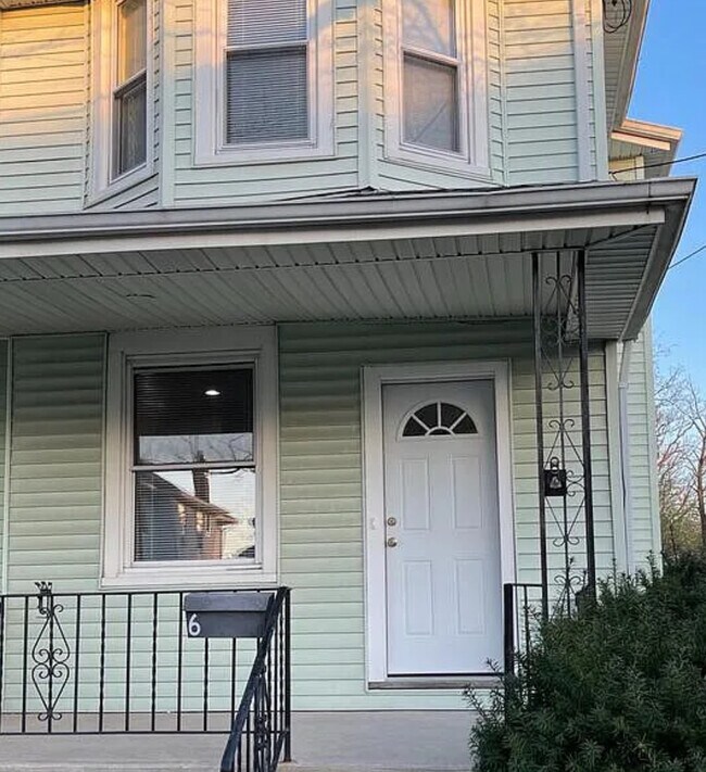 Foto del edificio - 6 Burke St