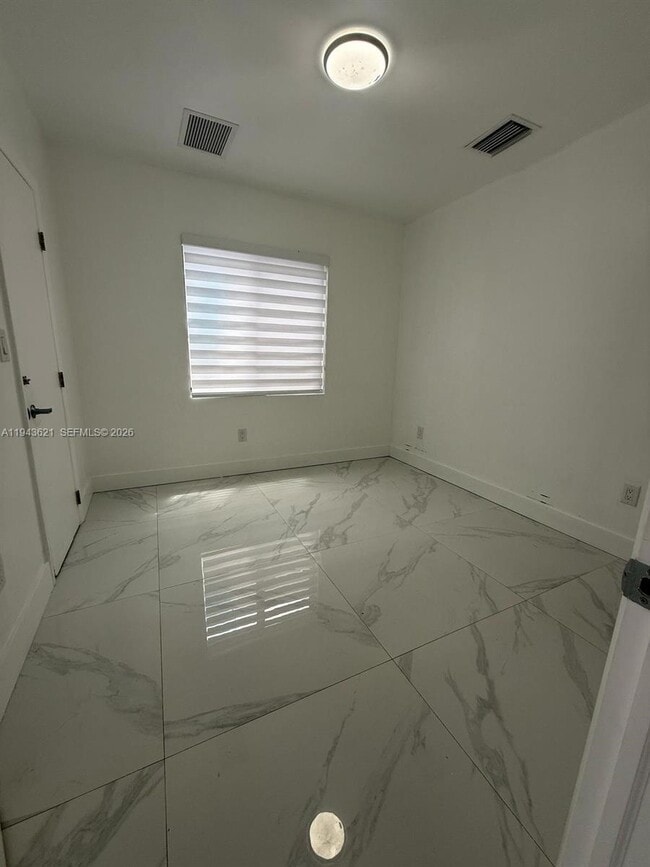 Foto del edificio - 1970 NW 47th Terrace