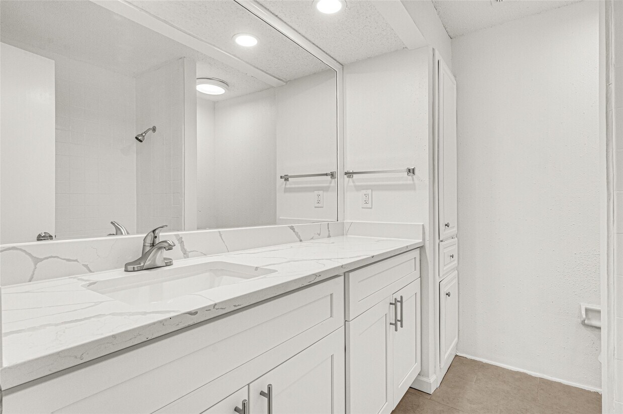 Foto del edificio - 2022 Lakewood Ct