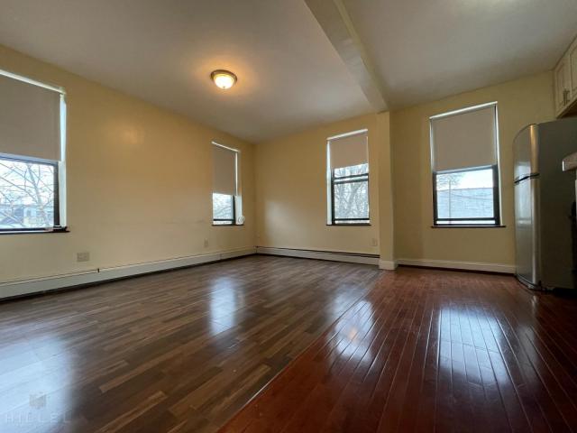 Foto del edificio - 1 bedroom in BROOKLYN NY 11237