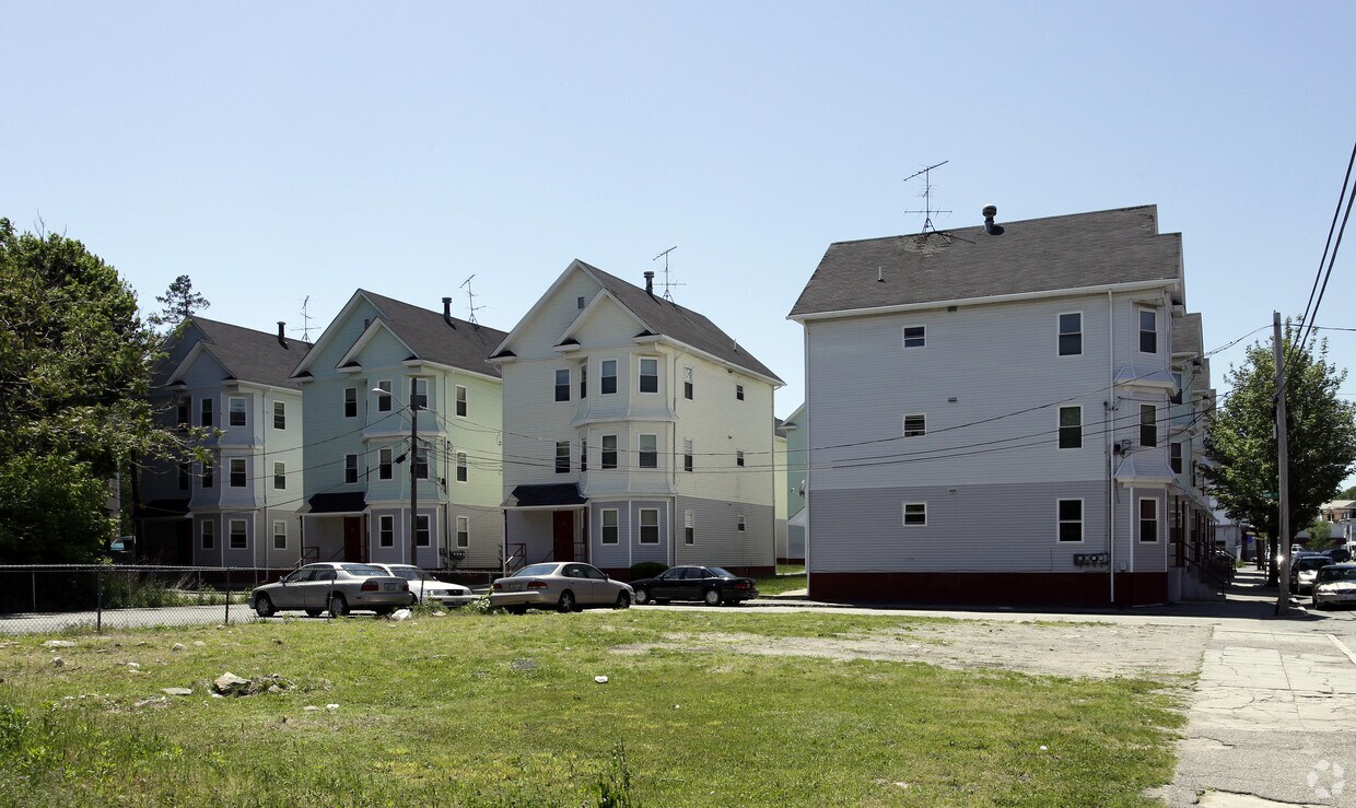 Edificio - 344-356 Thurbers Ave