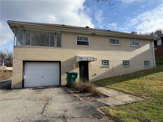 Building Photo - 151 Thorne Rd