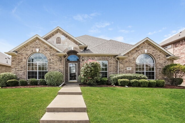Building Photo - 211 Gatehouse Dr