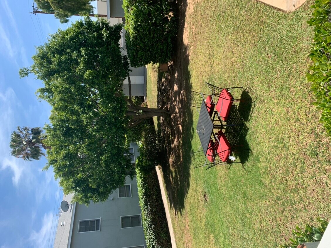Foto principal - 3131 Arizona Ave