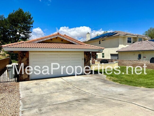 Foto del edificio - 12860 Golf Course Dr
