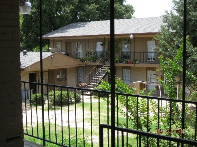 Spring Branch Gardens Apartments Houston Tx Apartments Com Spring Branch Gardens Apartments Houston Tx Apartments Com