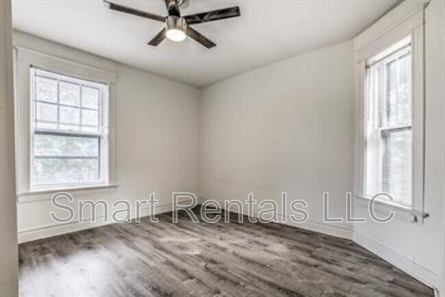 Foto del edificio - 1722 Waverly Pl