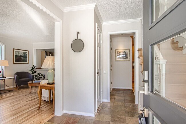 Foto del edificio - Modern 5 Bed/3.5 Bath Home in Devil's Thum...