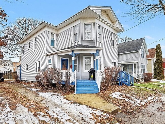 Building Photo - 88 Greenbush St