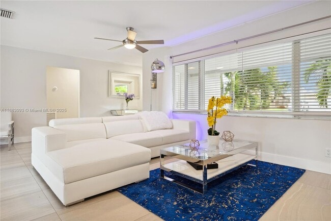 Foto del edificio - 1424 NE 53rd Ct