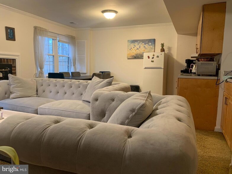 Foto principal - 5800 Edson Ln
