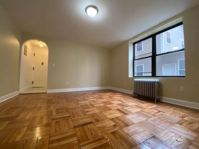 Foto del edificio - 2292 Bathgate Ave