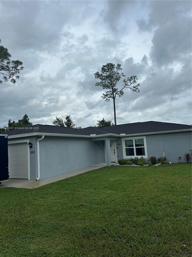Foto principal - 5003 Moon Ln