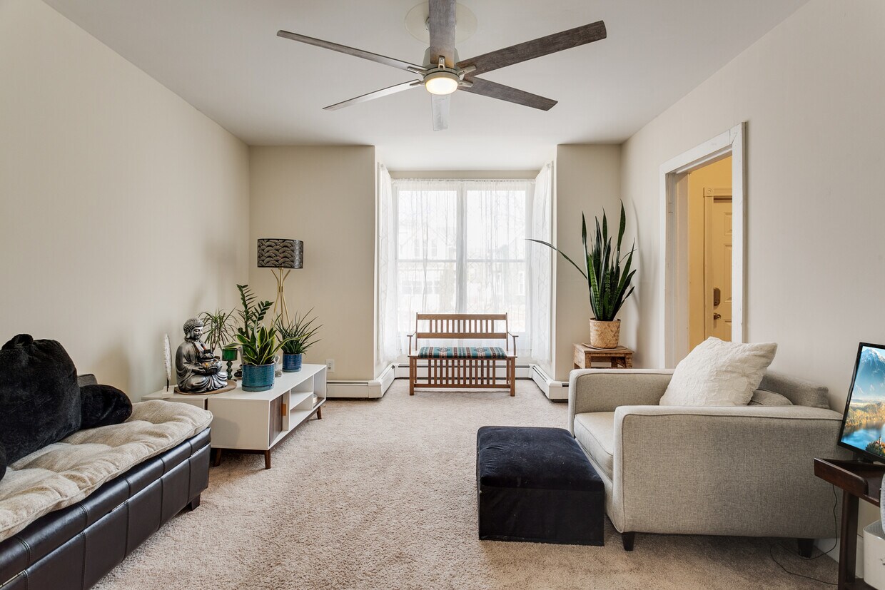 Foto principal - 362 Goodrich Ave