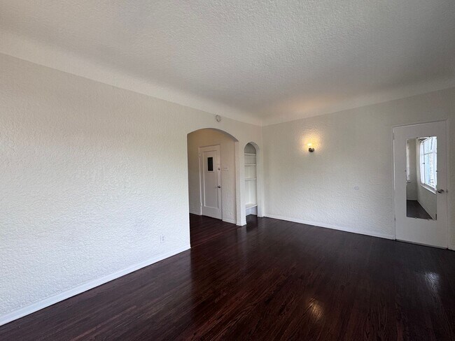 Foto del edificio - 416 W Burnett St