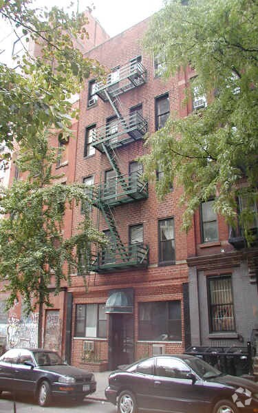 234 E 81st Street - 234 E 81st St