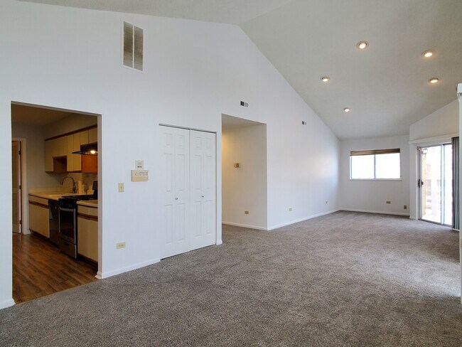 Foto del edificio - 1112 Courtland Dr