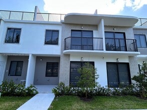 Building Photo - 26109 SW 145th Ave
