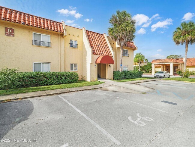 Foto del edificio - 6654 Bell Tower Ct