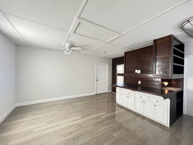 Photo - 307 S J St House