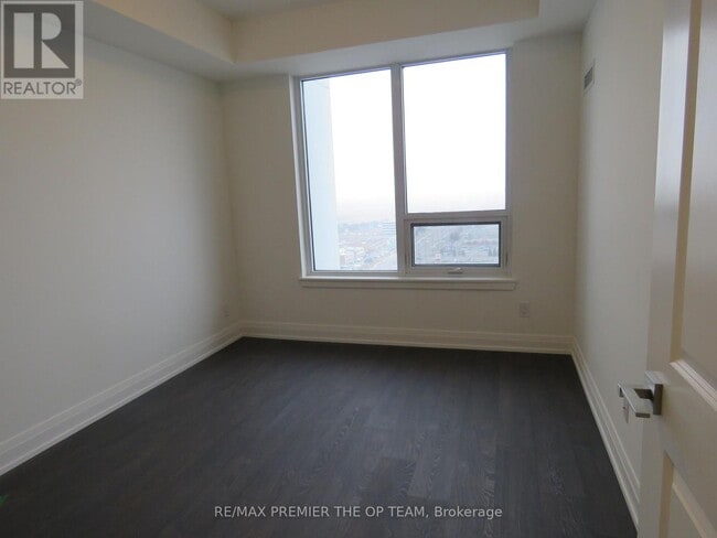 Building Photo - 3700 Hwy 7 W